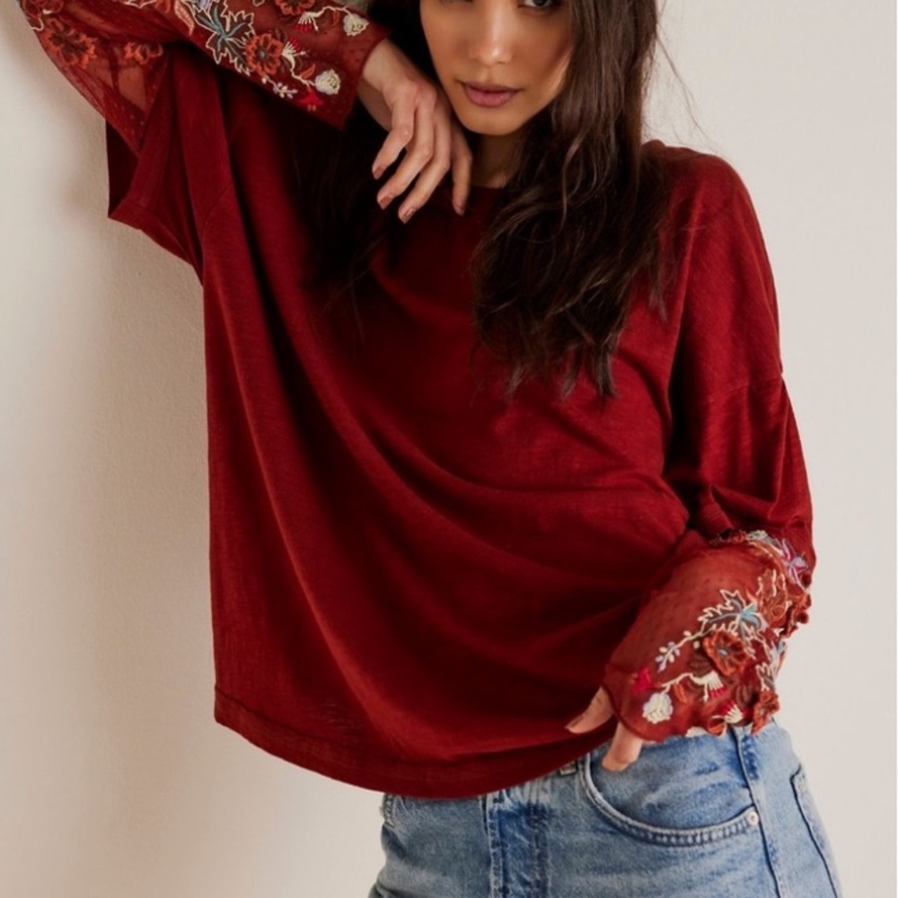 FREE PEOPLE mesh Gardner Tee in Deep Red size L